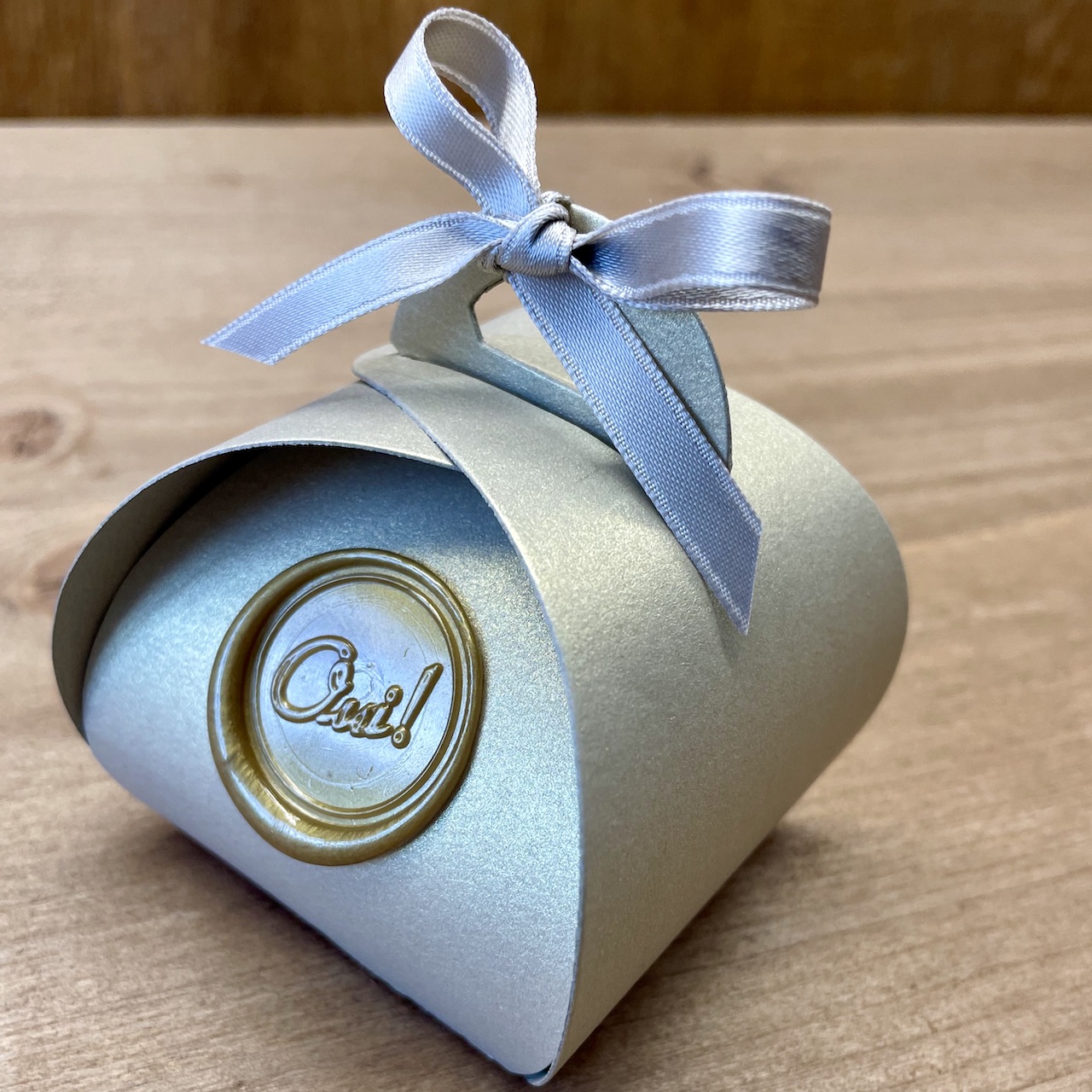 boite-dragees-cachet-de-cire boite dragées mariage dorée