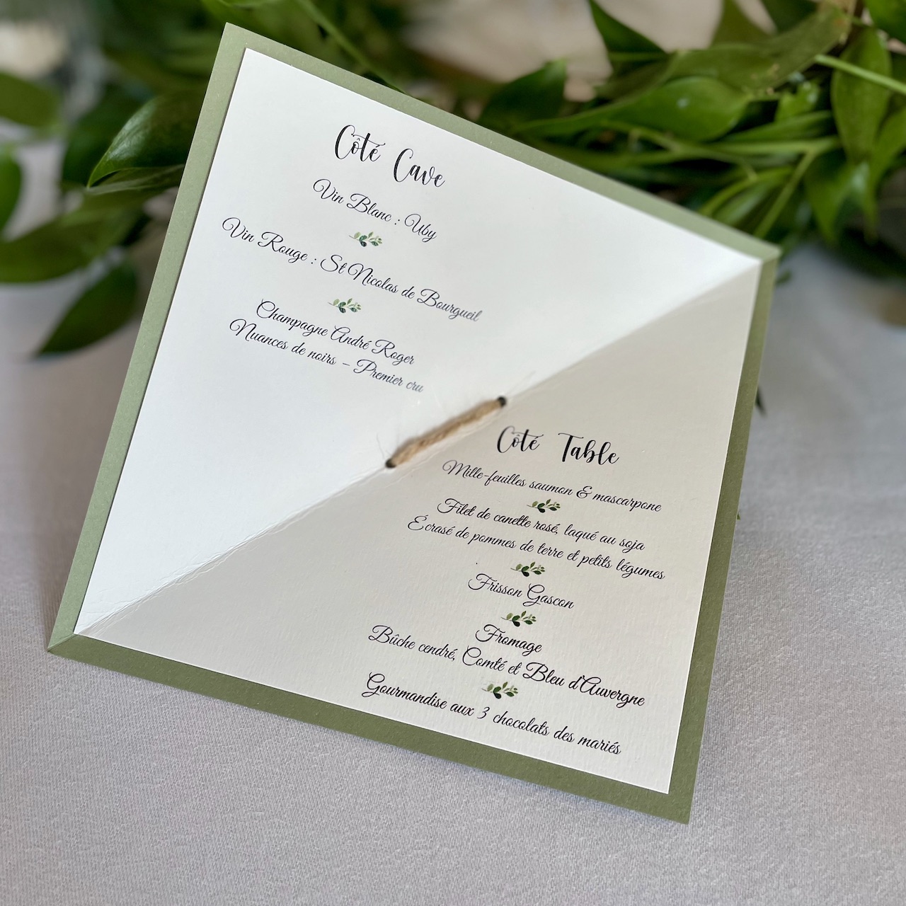 Menu triangulaire mariage original