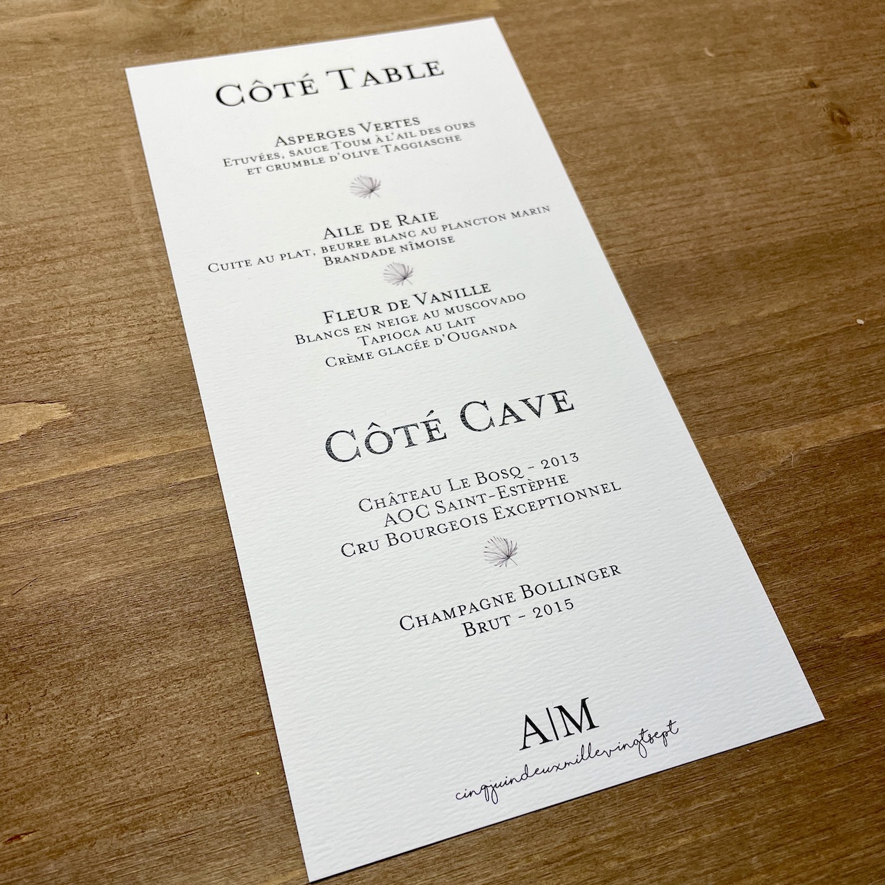 menu-mariage-minimaliste carte de menu mariage minimaliste