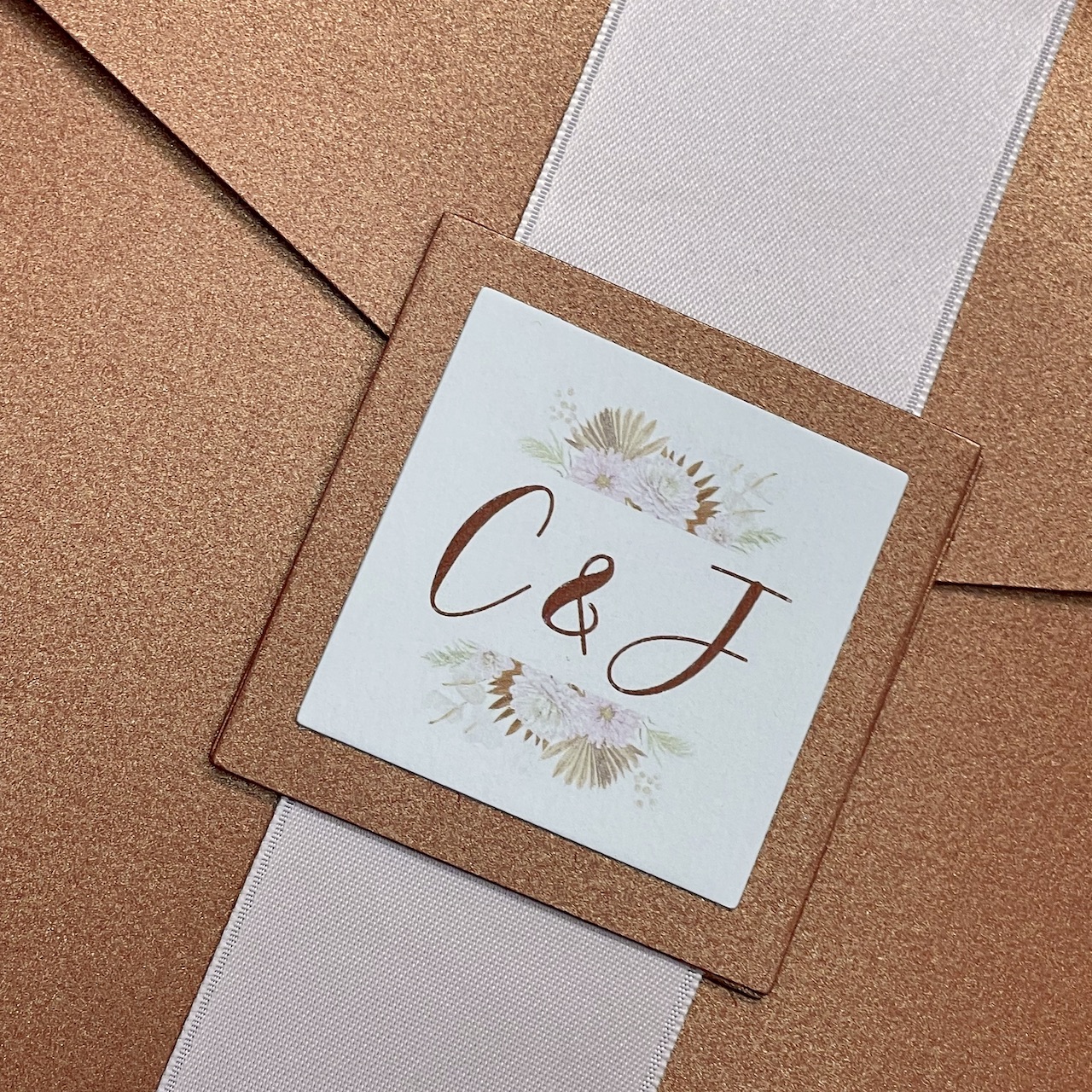 ruban-faire-part-luxe faire-part mariage ruban et pochette