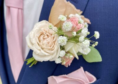 Boutonnière marié chic et classe