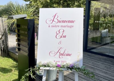 Panneau de bienvenue rose fuschia